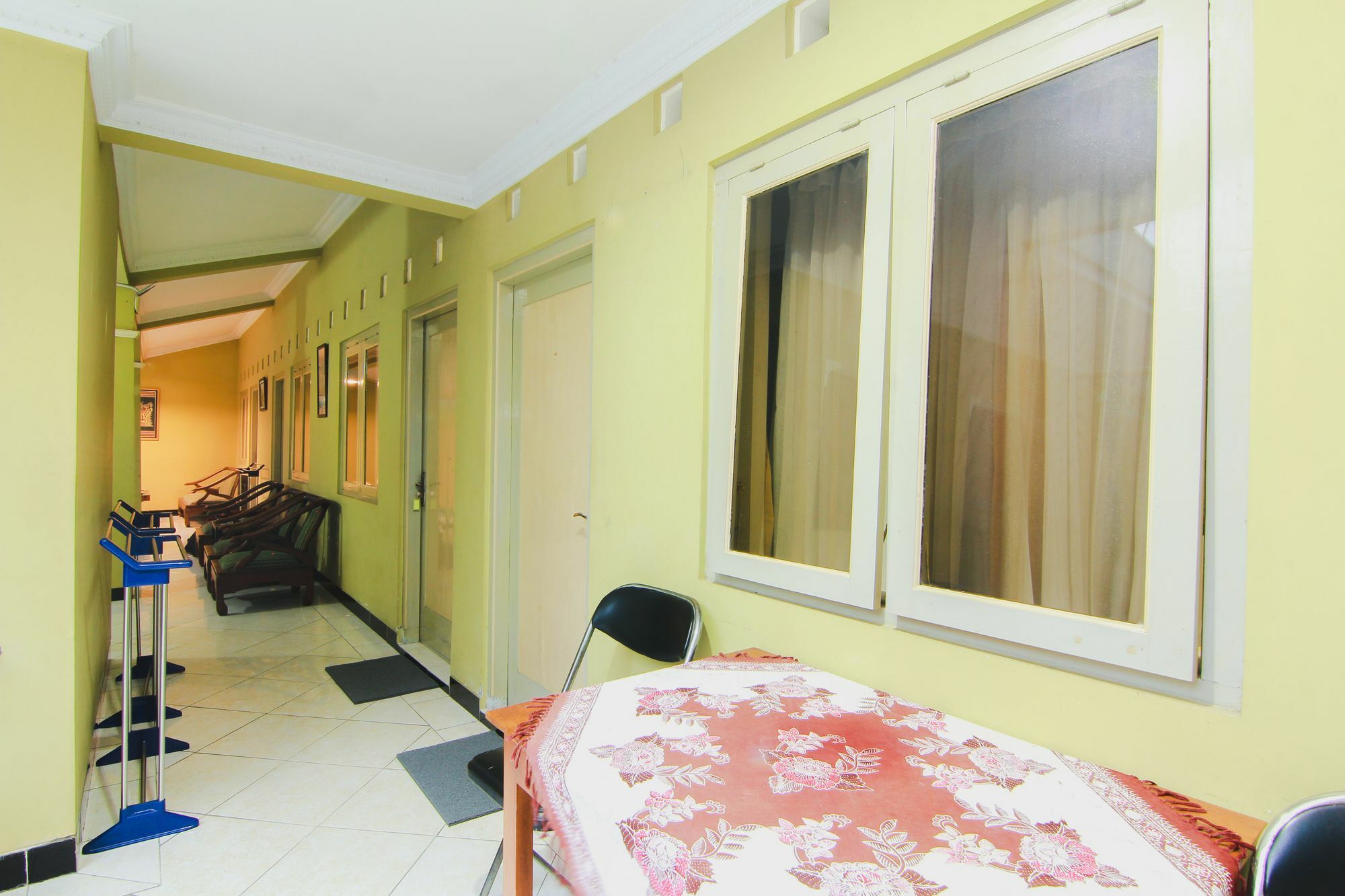 Griya Batik Giri Sekar Homestay Yogyakarta Exterior photo
